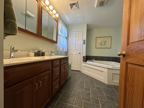 12 Gordon Lane Yarmouth MA 02675