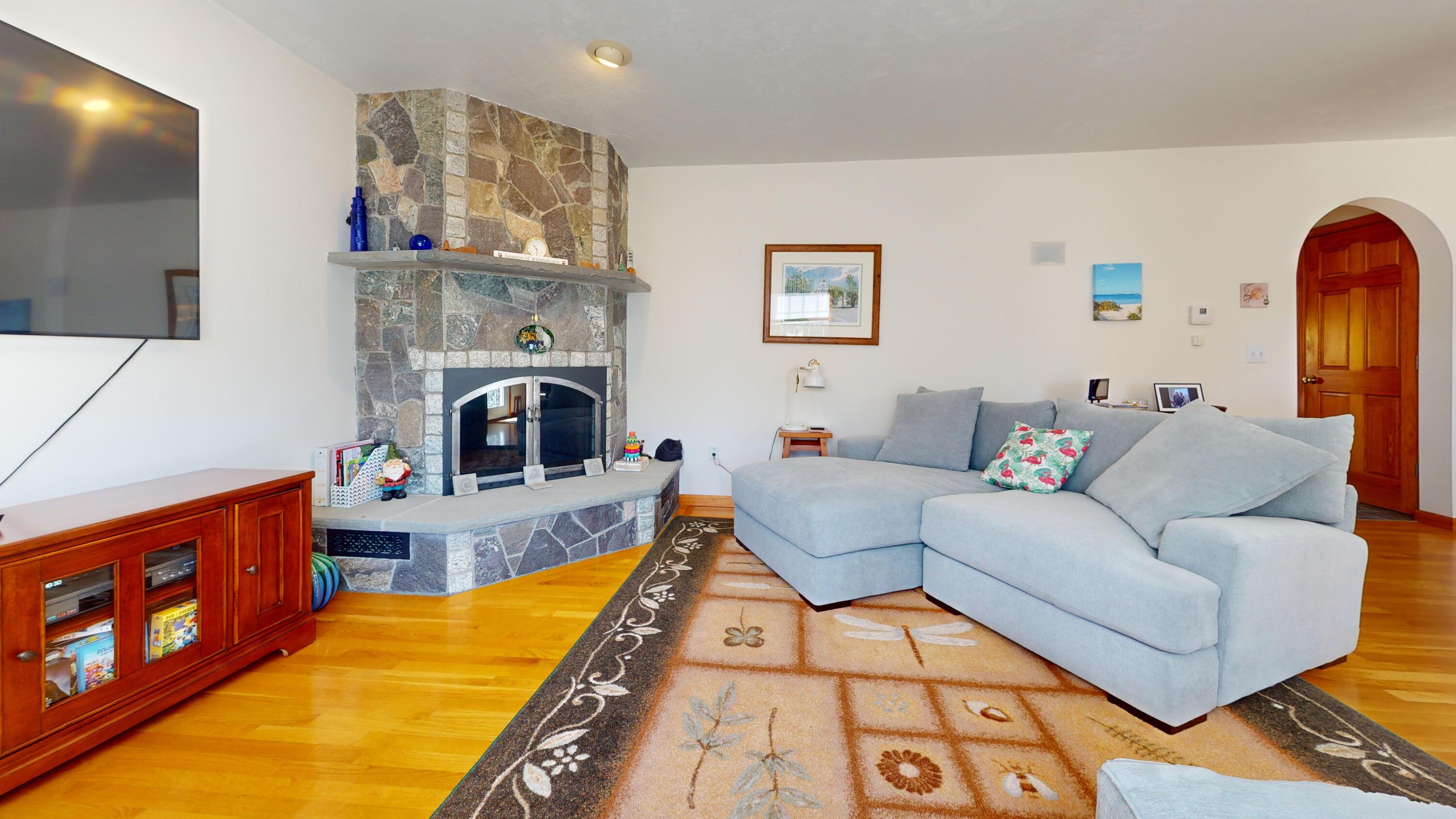 12 Gordon Lane Yarmouth MA 02675