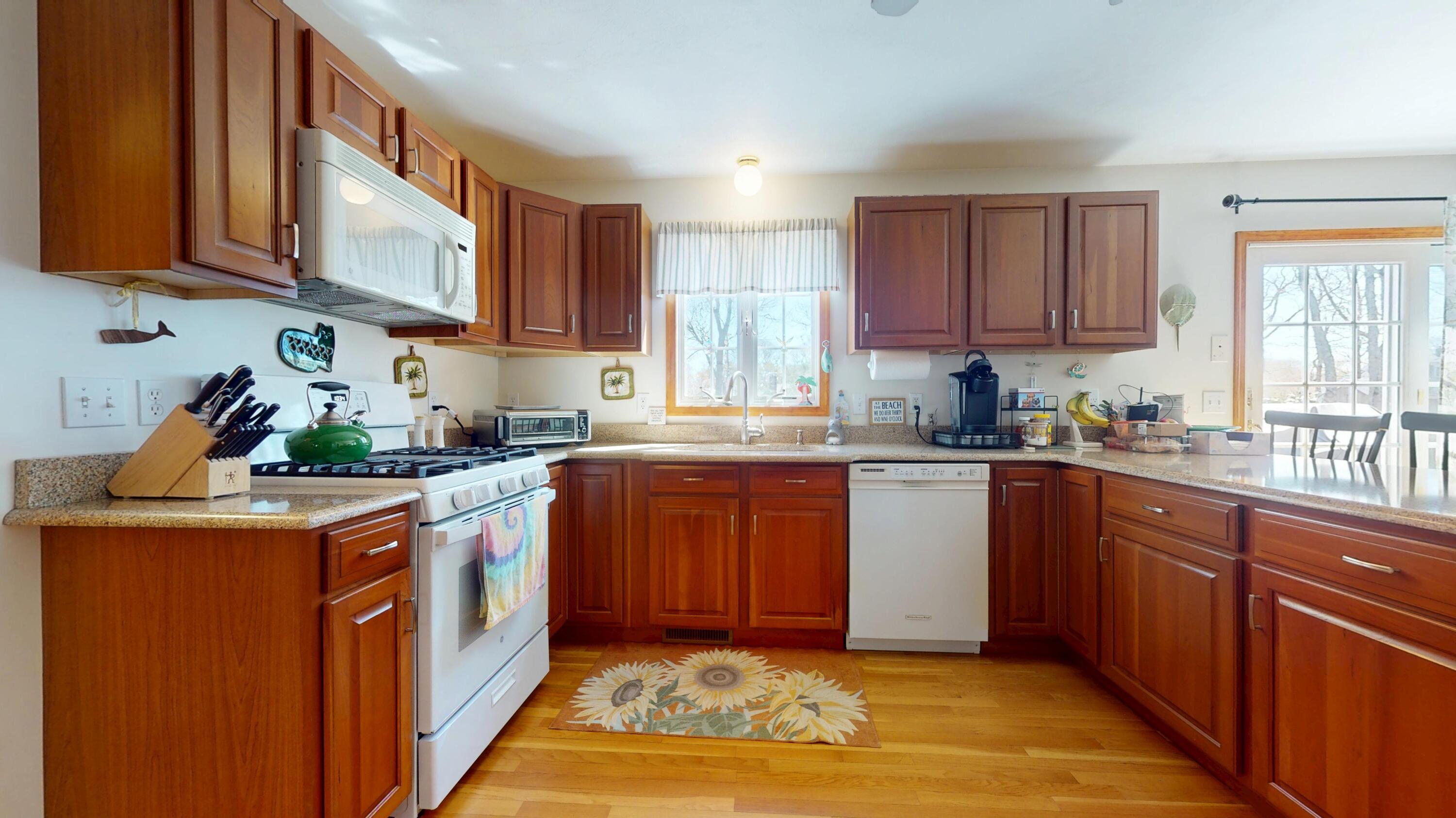 12 Gordon Lane Yarmouth MA 02675