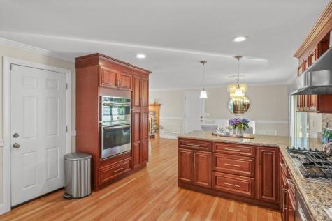 72 Bassett Lane Dennis MA 02639