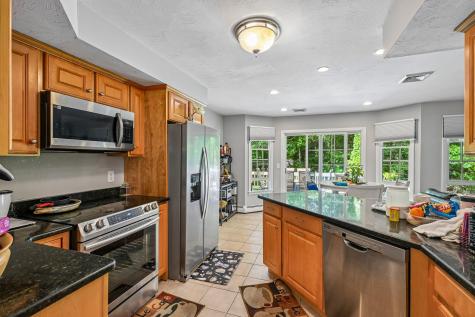 8 Tiffany Road Bourne MA 02532