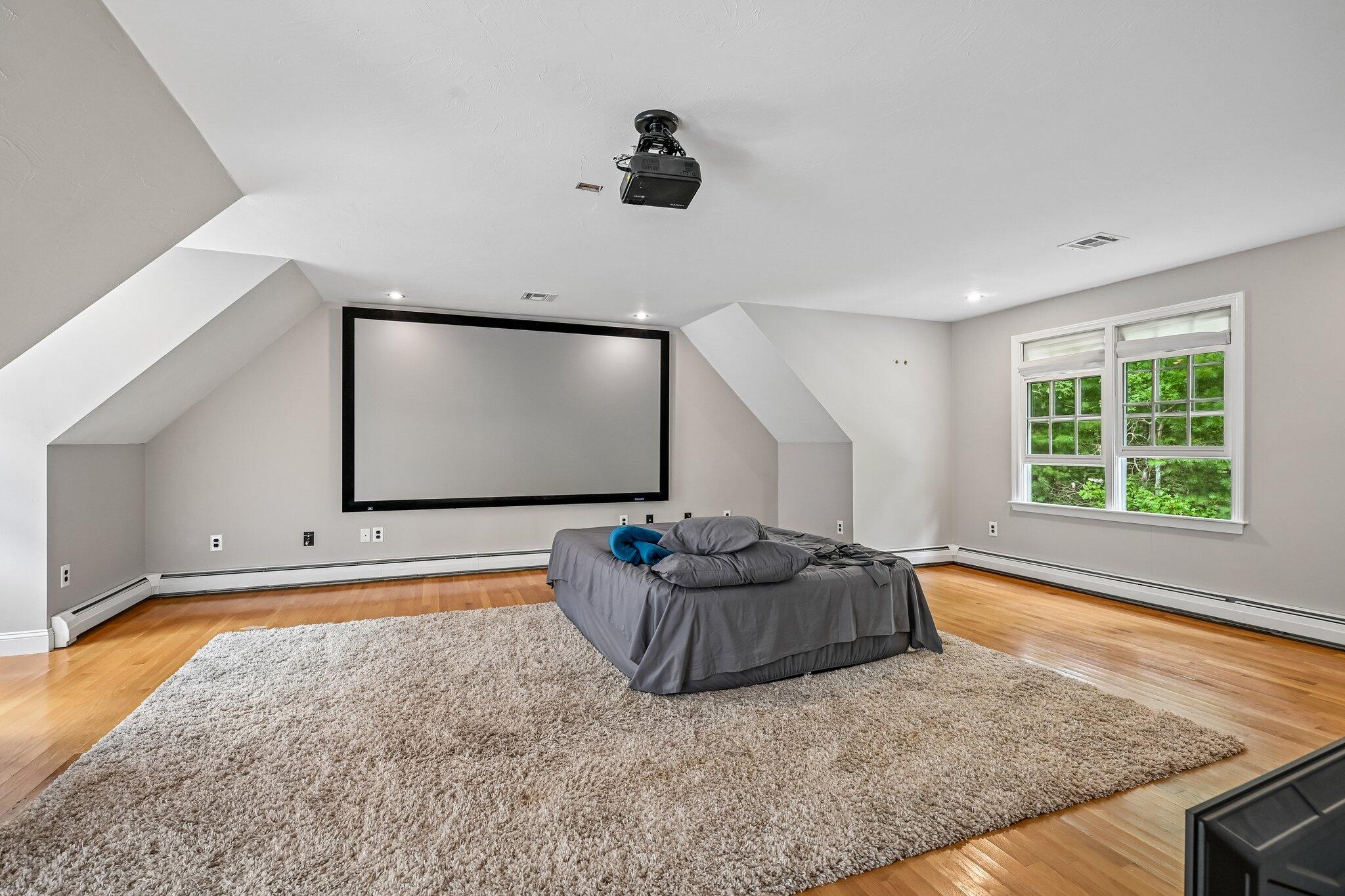 8 Tiffany Road Bourne MA 02532