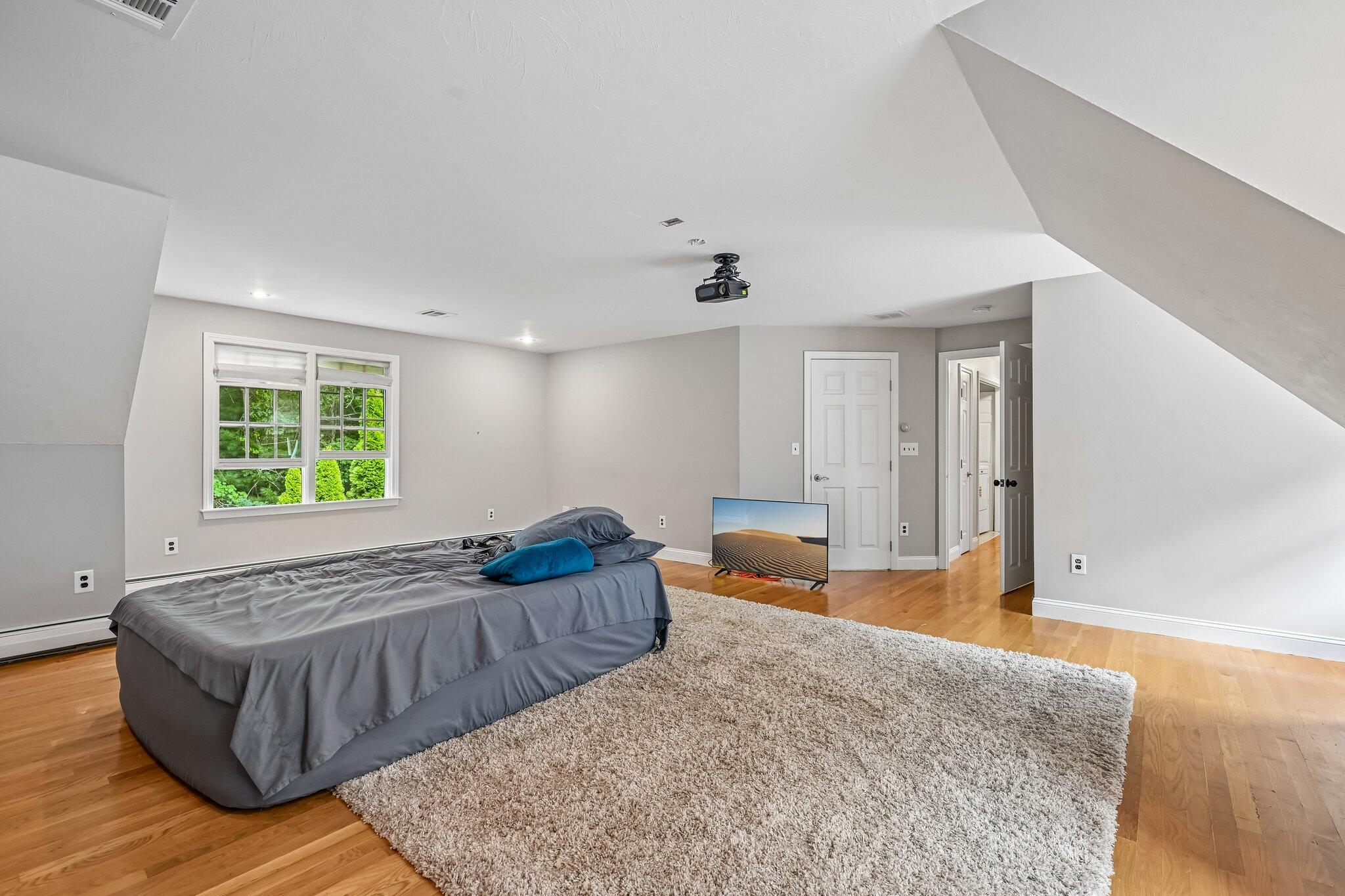 8 Tiffany Road Bourne MA 02532