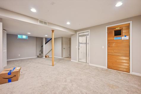 8 Tiffany Road Bourne MA 02532