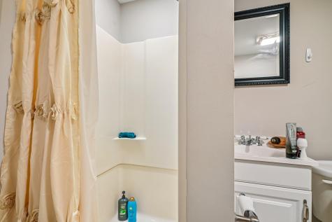 8 Tiffany Road Bourne MA 02532