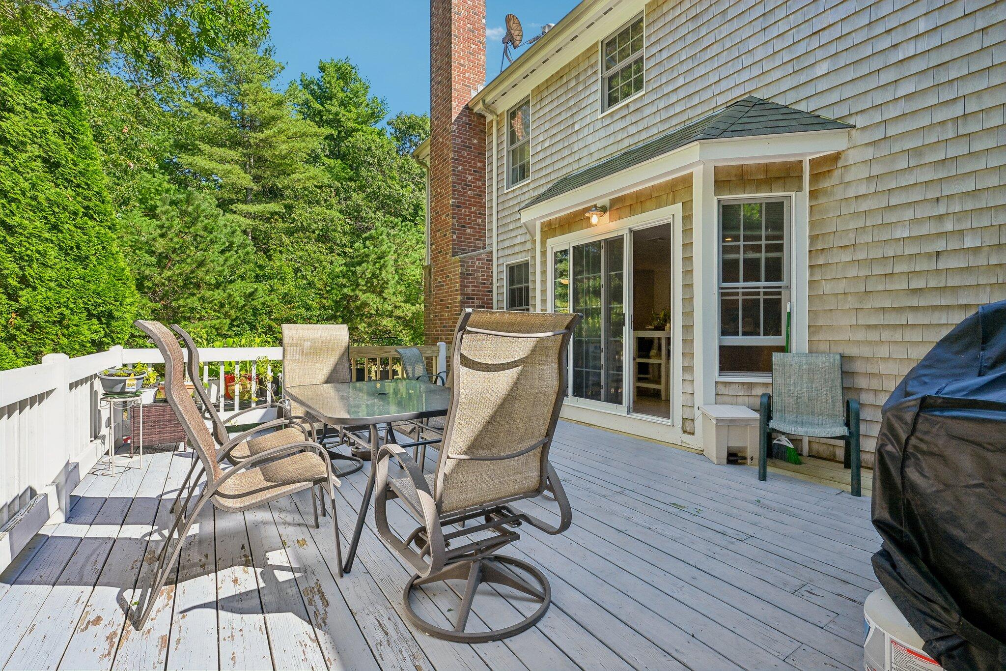 8 Tiffany Road Bourne MA 02532