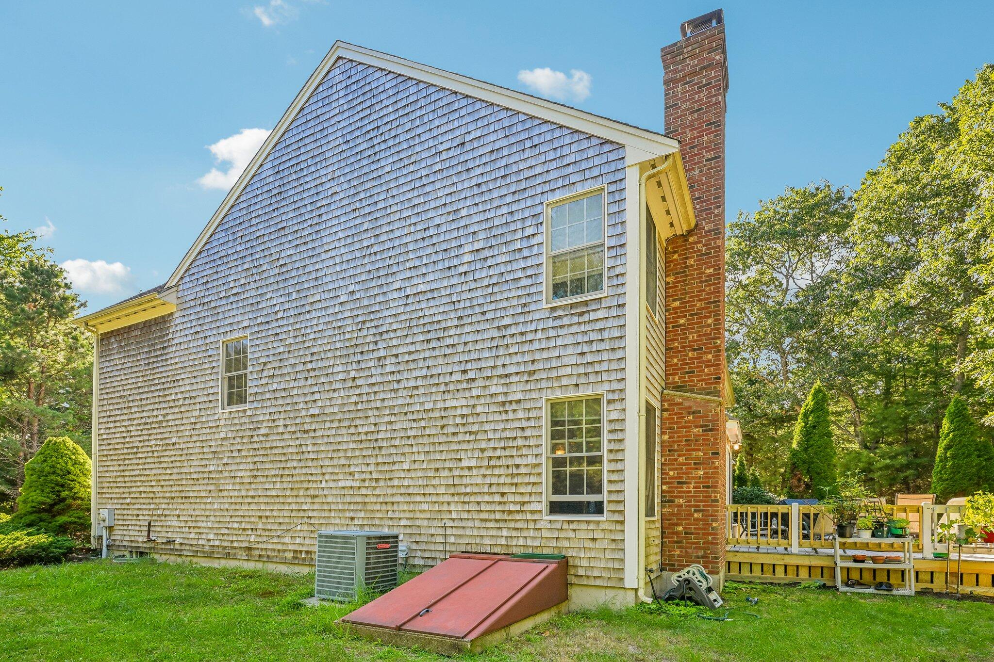 8 Tiffany Road Bourne MA 02532