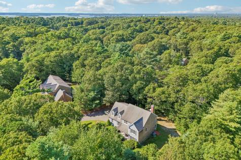 8 Tiffany Road Bourne MA 02532