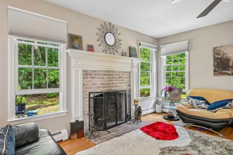 8 Tiffany Road Bourne MA 02532