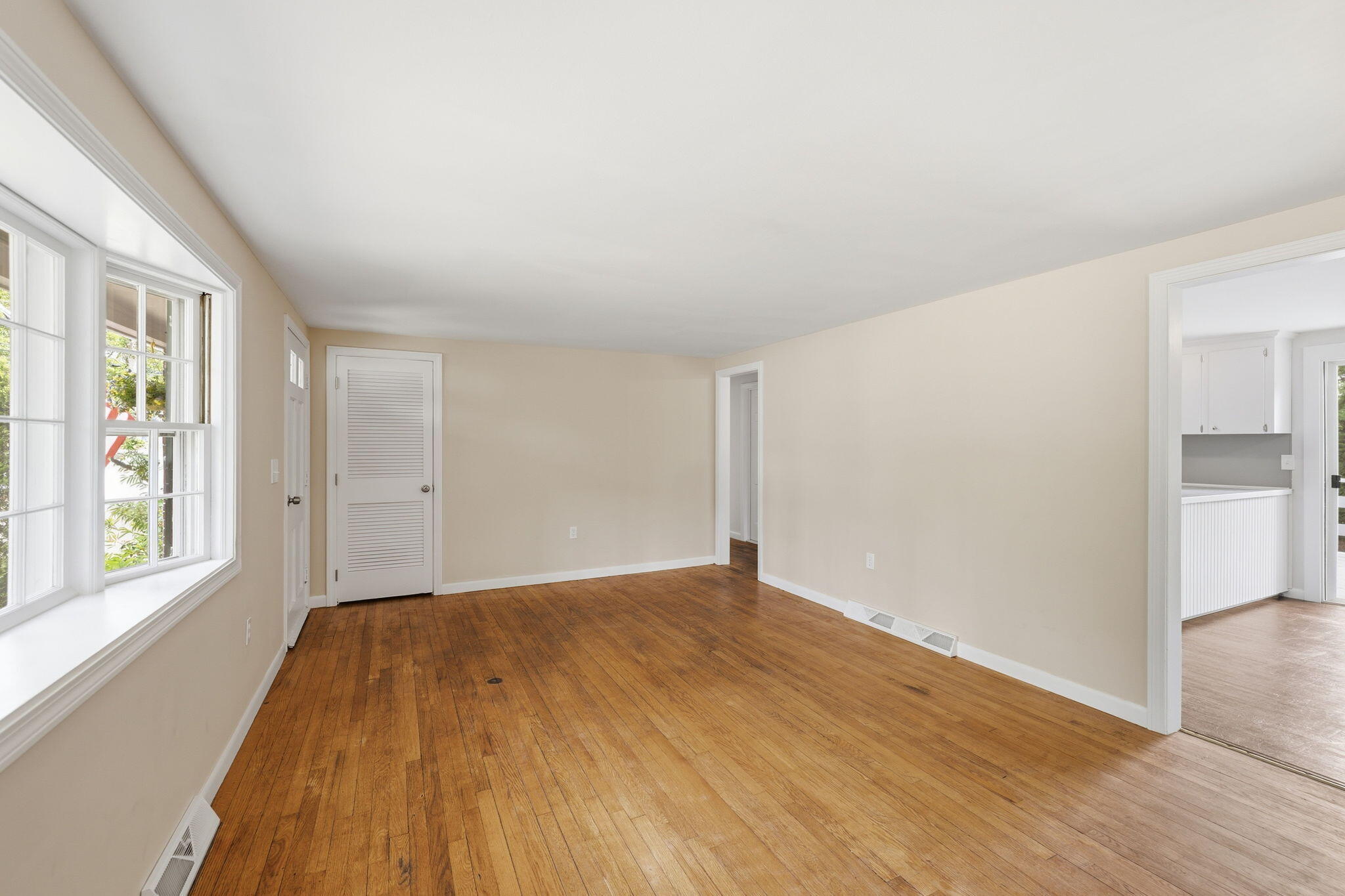 90 Castlewood Circle Hyannis MA 02601