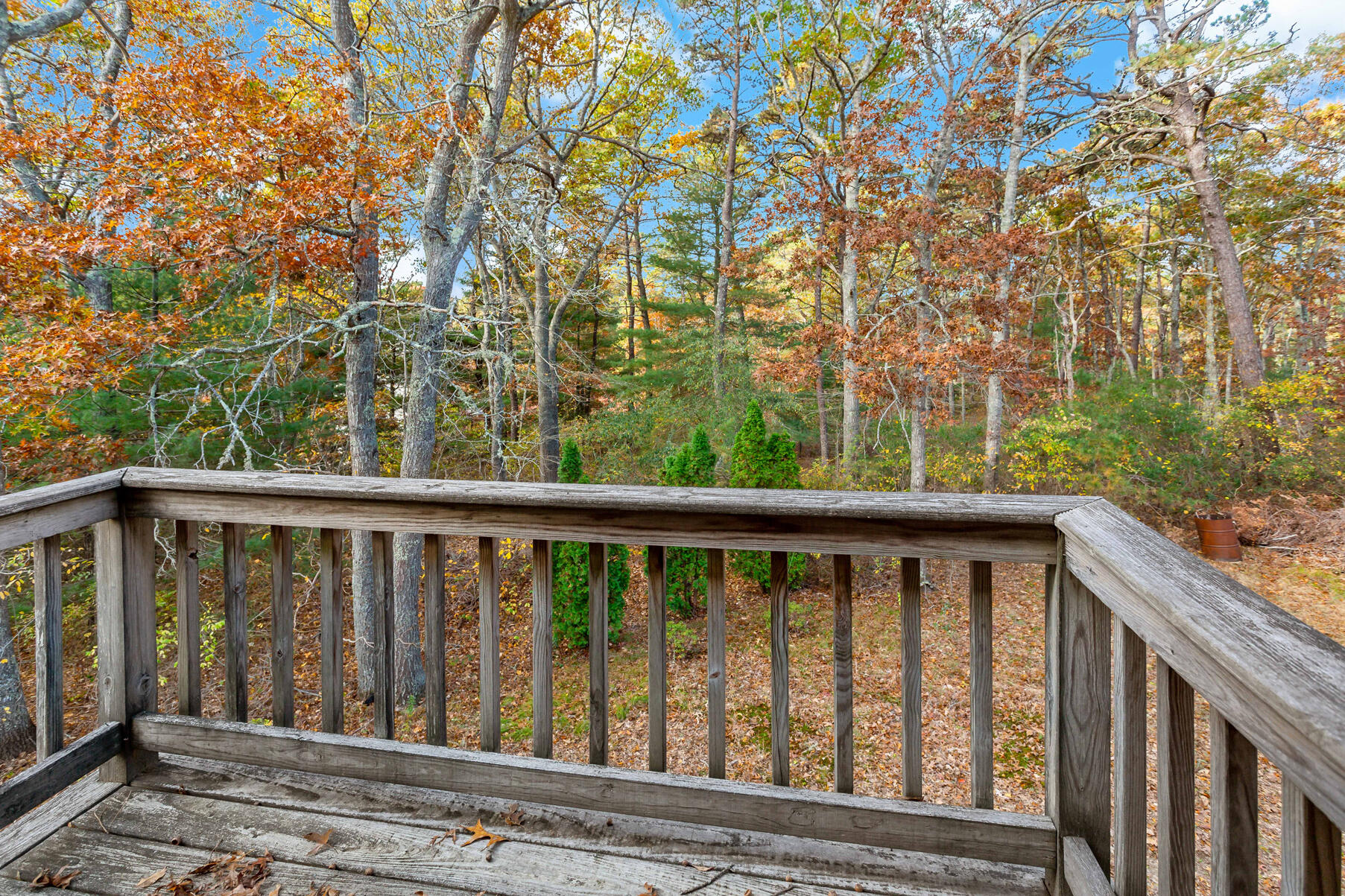 23 Lakeview Drive Mashpee MA 02649