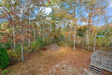 23 Lakeview Drive Mashpee MA 02649