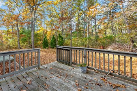 23 Lakeview Drive Mashpee MA 02649