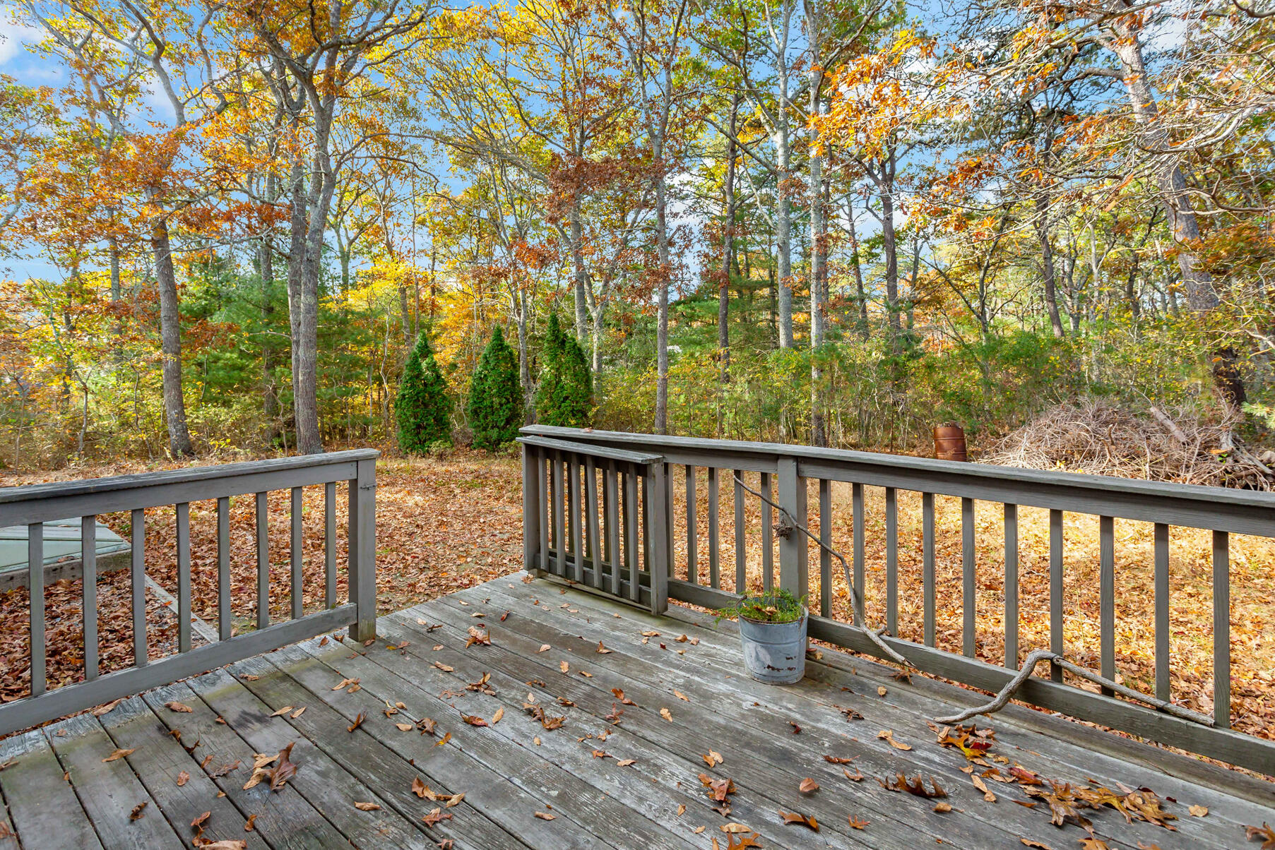 23 Lakeview Drive Mashpee MA 02649