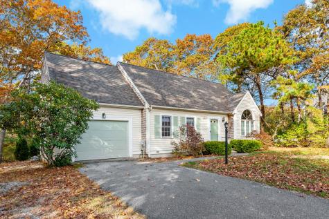 23 Lakeview Drive Mashpee MA 02649