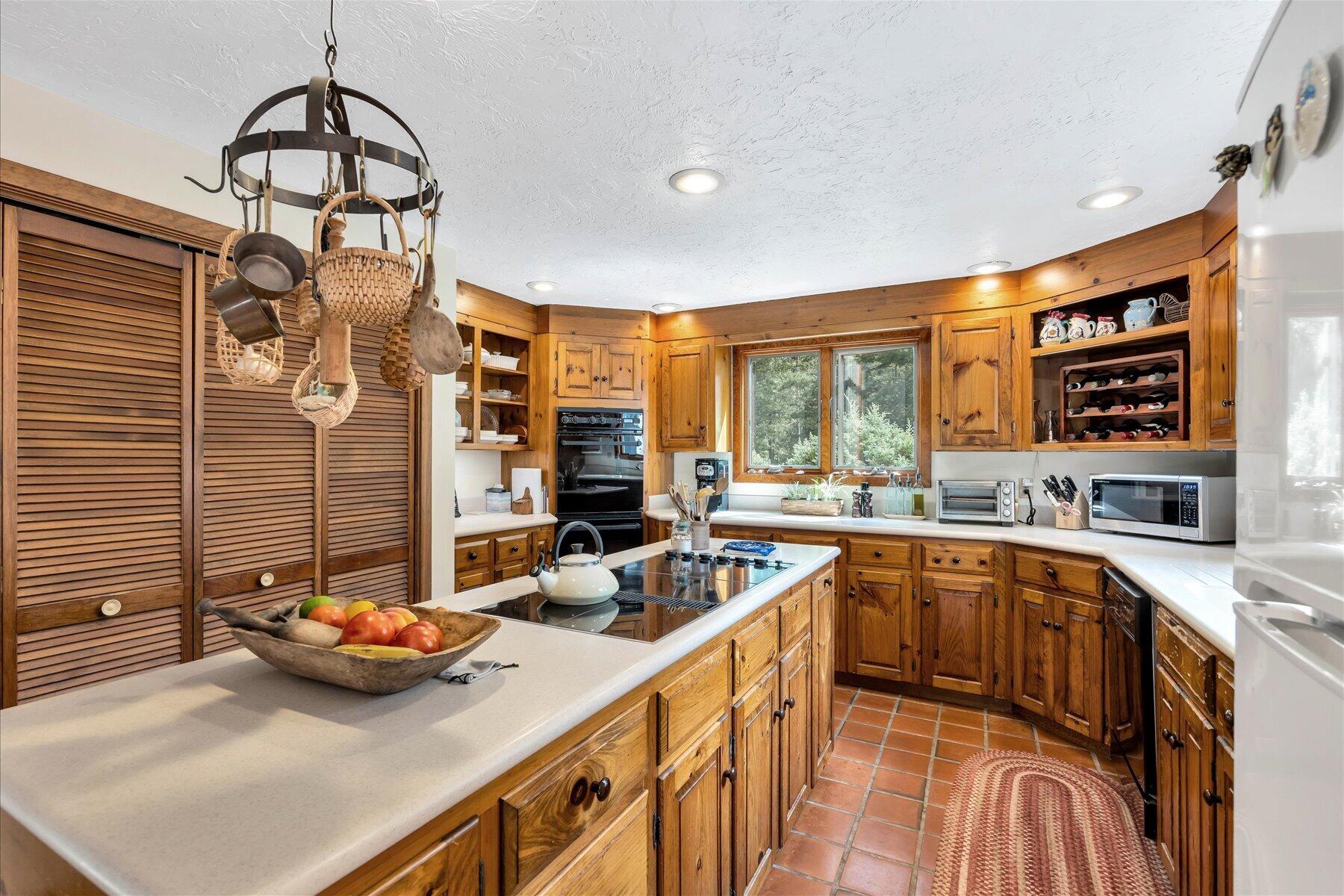 132 Bay Road Cotuit MA 02635