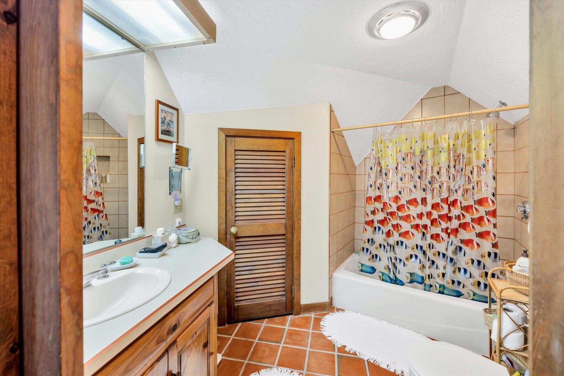 132 Bay Road Cotuit MA 02635