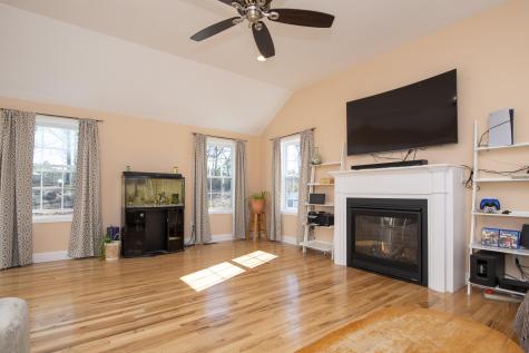 42 Arbor Ridge Plymouth MA 02360