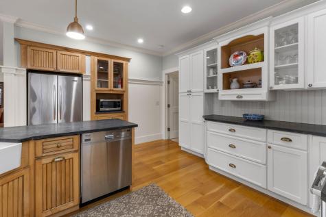 39 Upland Avenue Falmouth MA 02540