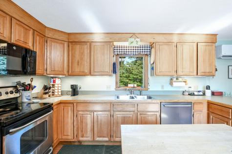 86 Sadys Lane Teaticket MA 02536