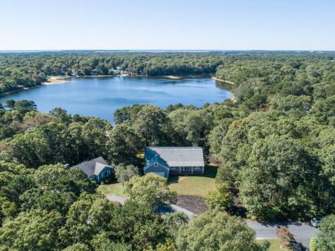 11 Pump House Lane Yarmouth MA 02673