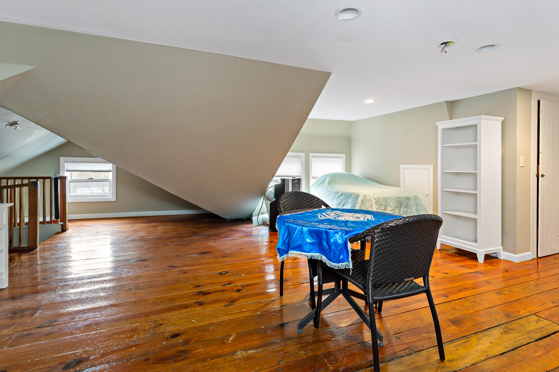 83 Davis Straits Falmouth MA 02540