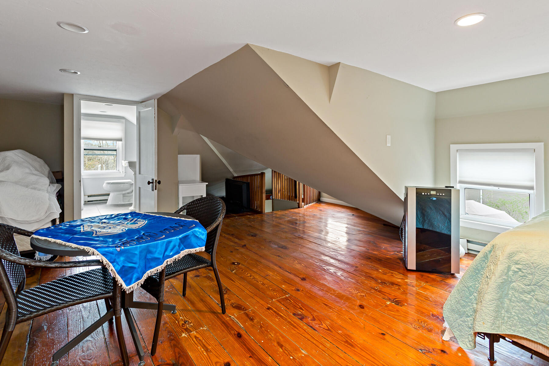 83 Davis Straits Falmouth MA 02540