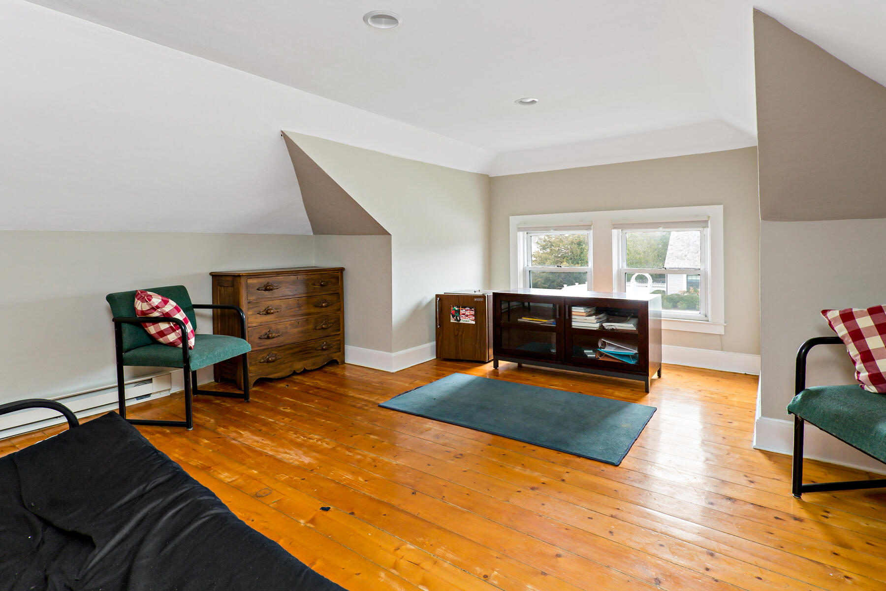 83 Davis Straits Falmouth MA 02540