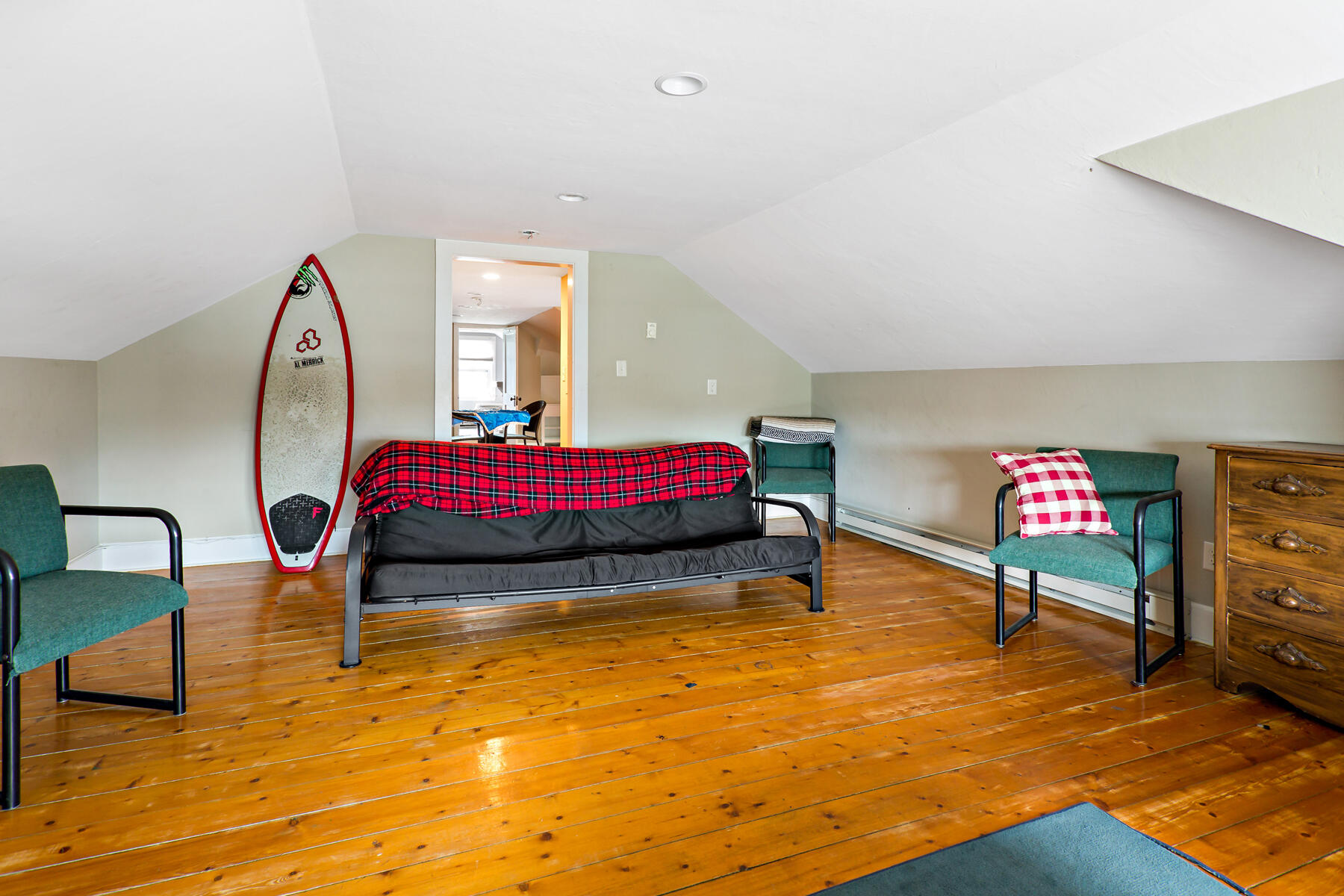 83 Davis Straits Falmouth MA 02540