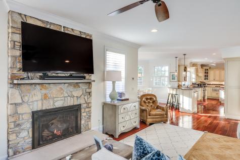 86 Highwood Lane Falmouth MA 02536