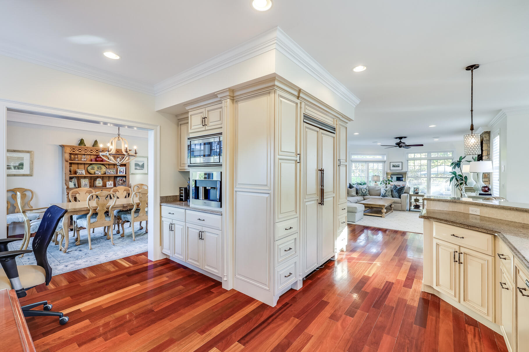 86 Highwood Lane Falmouth MA 02536