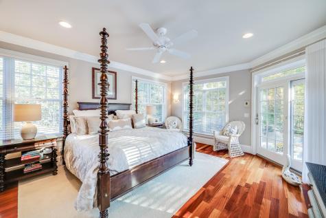 86 Highwood Lane Falmouth MA 02536