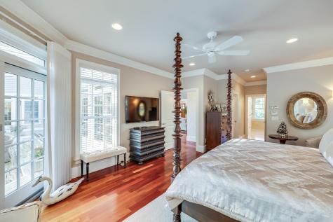 86 Highwood Lane Falmouth MA 02536