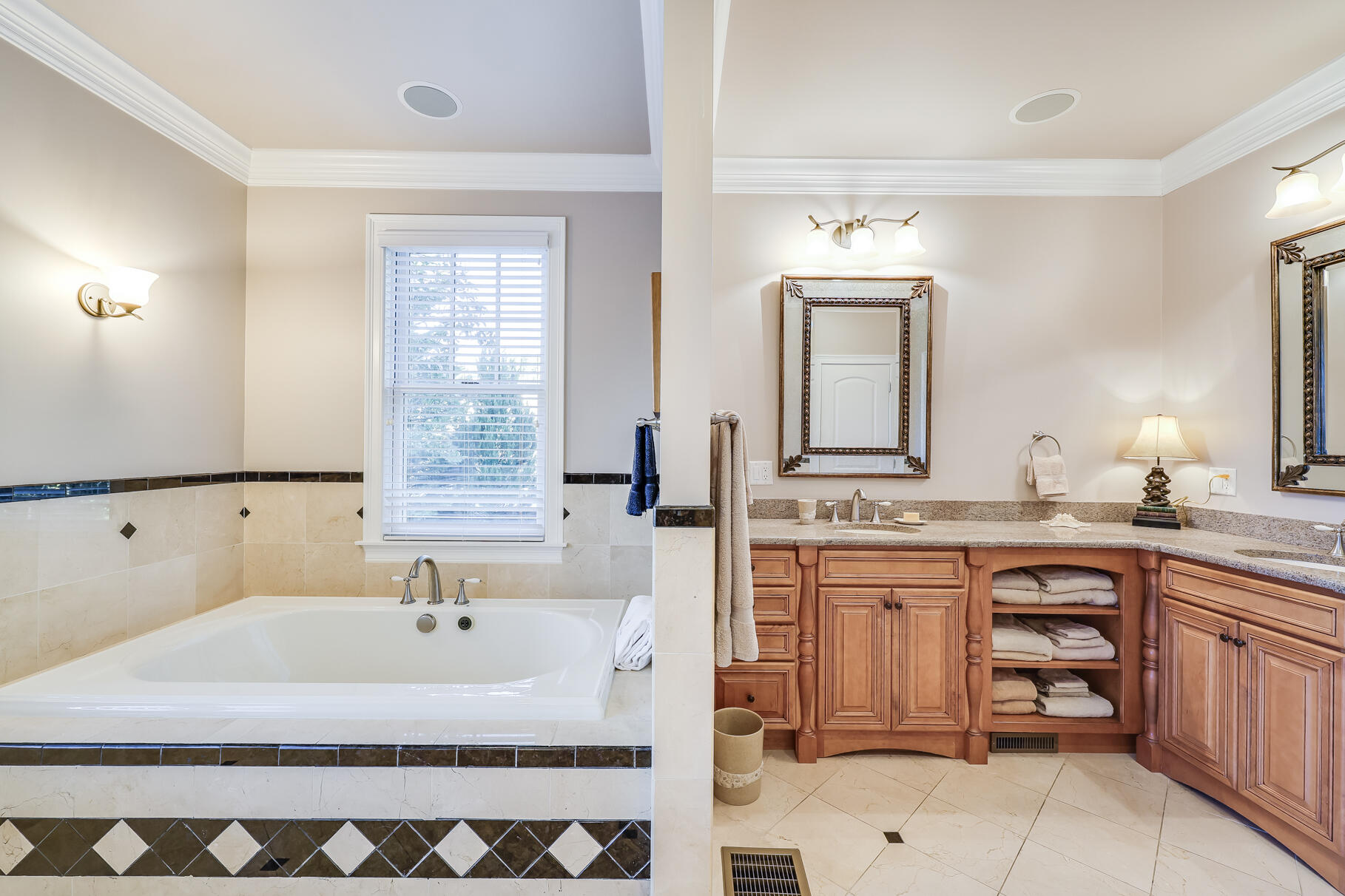 86 Highwood Lane Falmouth MA 02536