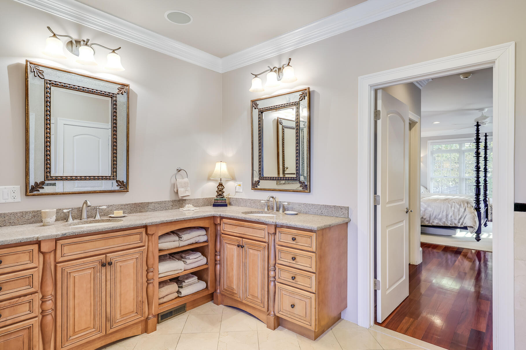 86 Highwood Lane Falmouth MA 02536