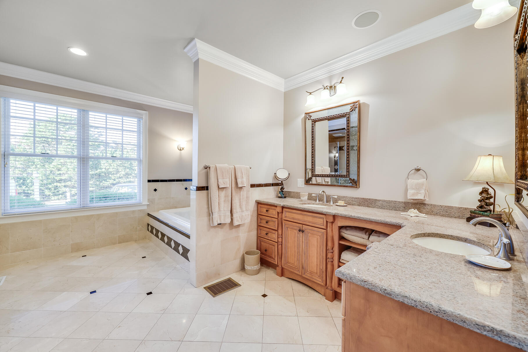 86 Highwood Lane Falmouth MA 02536