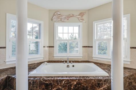 86 Highwood Lane Falmouth MA 02536