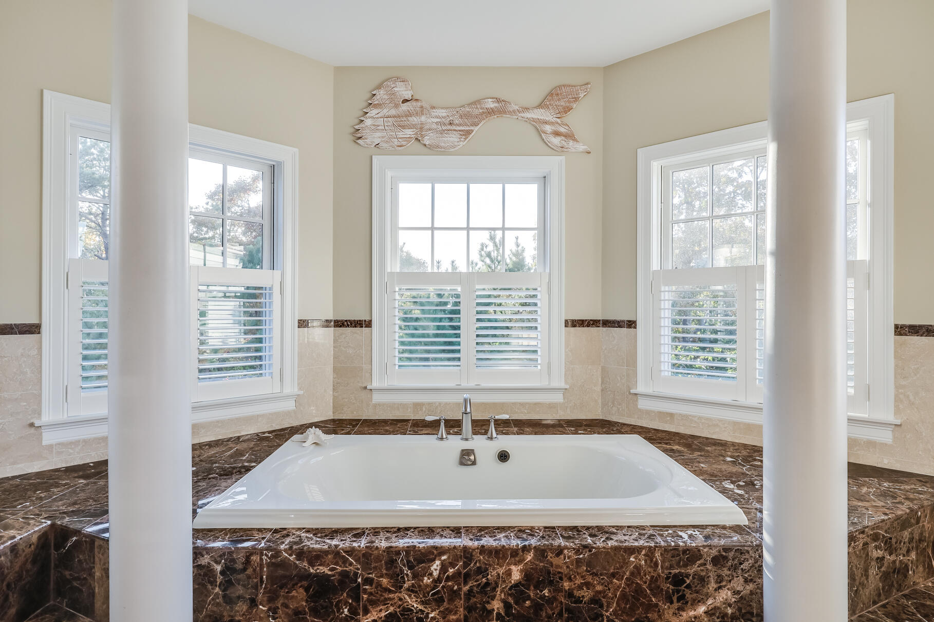 86 Highwood Lane Falmouth MA 02536