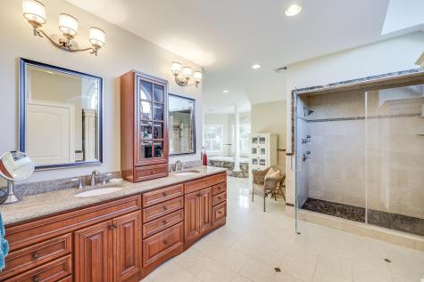 86 Highwood Lane Falmouth MA 02536