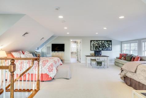 86 Highwood Lane Falmouth MA 02536