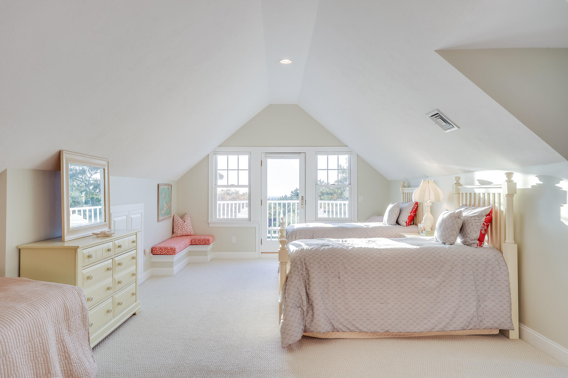 86 Highwood Lane Falmouth MA 02536