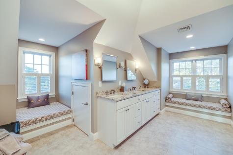 86 Highwood Lane Falmouth MA 02536