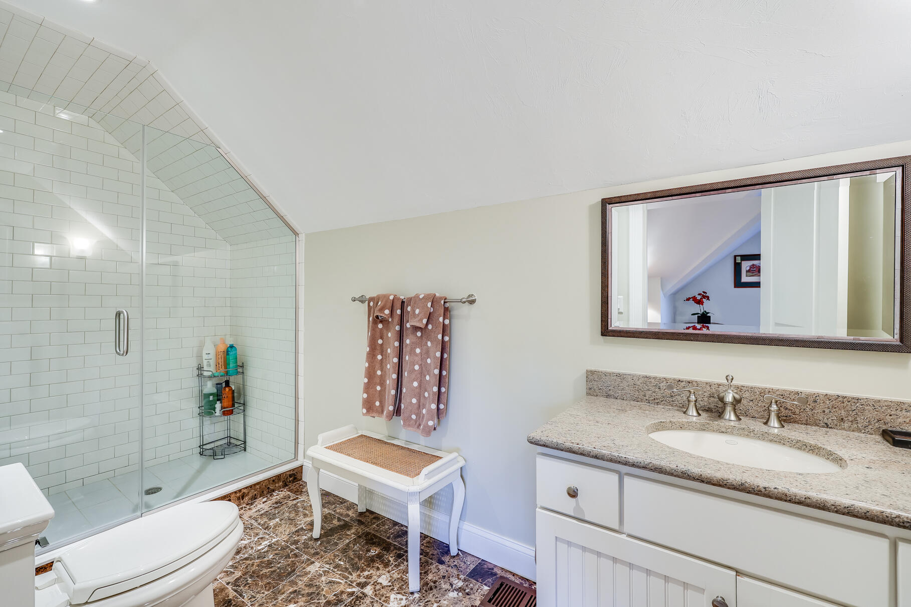 86 Highwood Lane Falmouth MA 02536