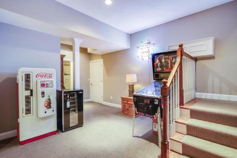 86 Highwood Lane Falmouth MA 02536