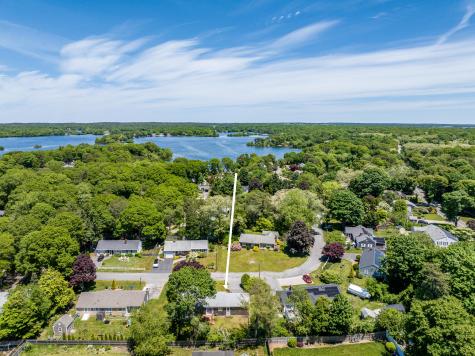 41 Brezner Lane Barnstable MA 02632