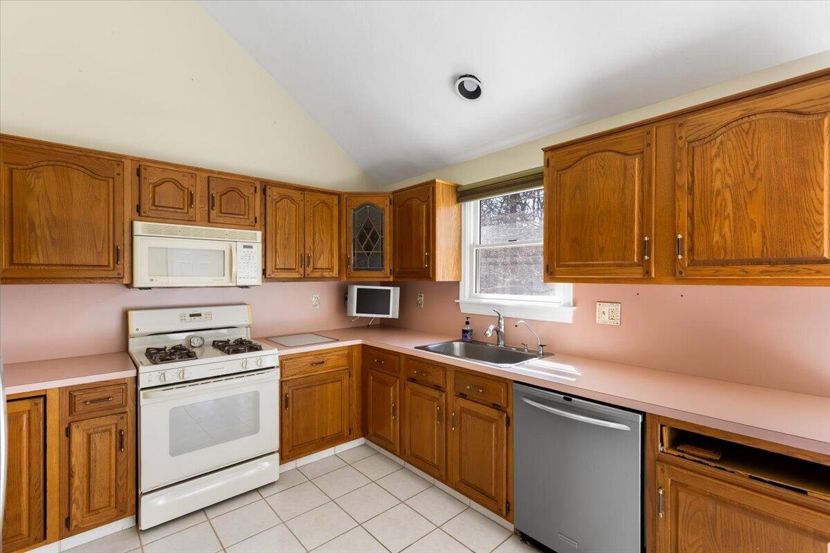 5 Widow Coombs Walk Sandwich MA 02563