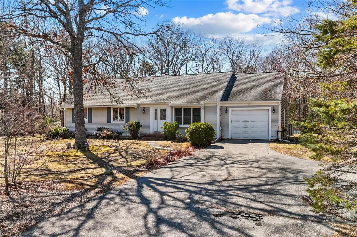 5 Widow Coombs Walk Sandwich MA 02563