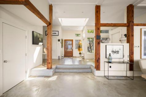 19 Locust Lane Aquinnah MA 02535
