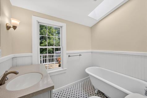 658 Main Street Harwich MA 02645