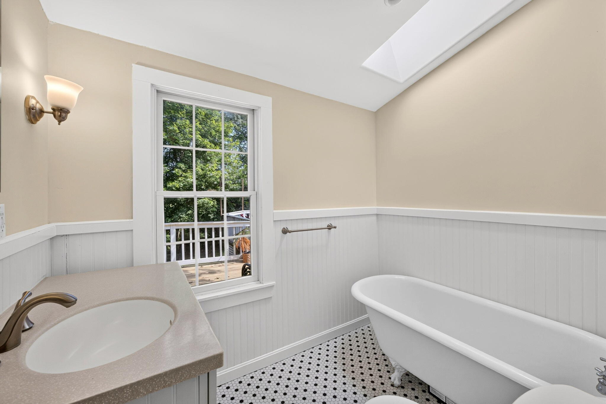 658 Main Street Harwich MA 02645